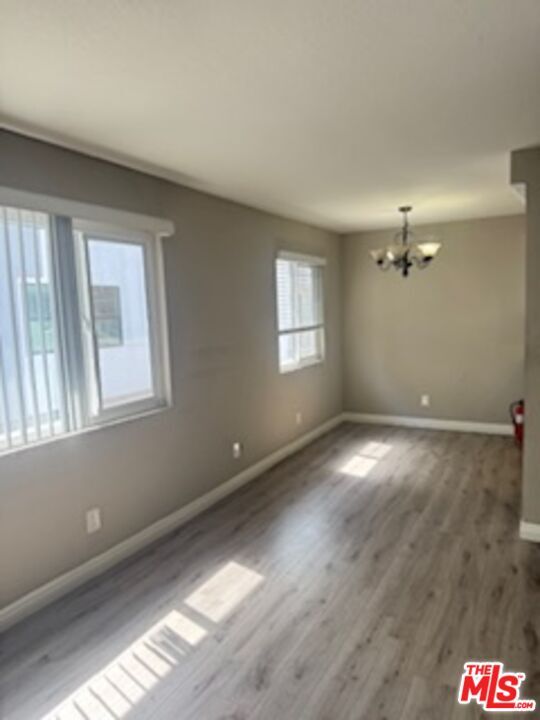 Foto del edificio - 1616 W 206th St