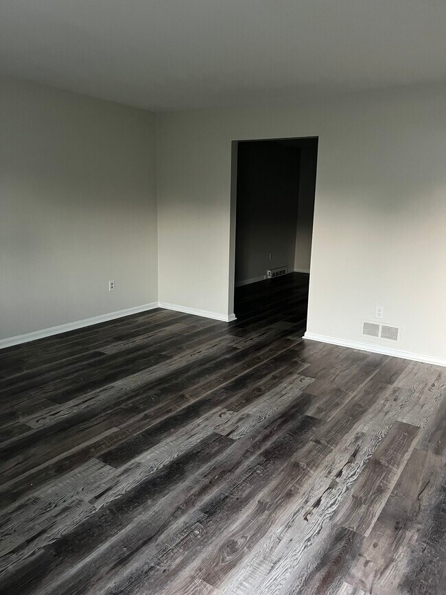 Foto del edificio - 1302 Midland Beaver Rd