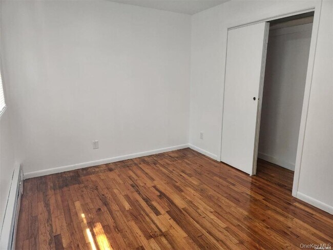 Foto del edificio - 359 Erlanger Blvd