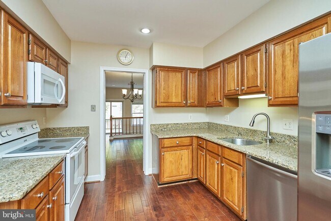 Building Photo - 1473 Hampton Hill Cir