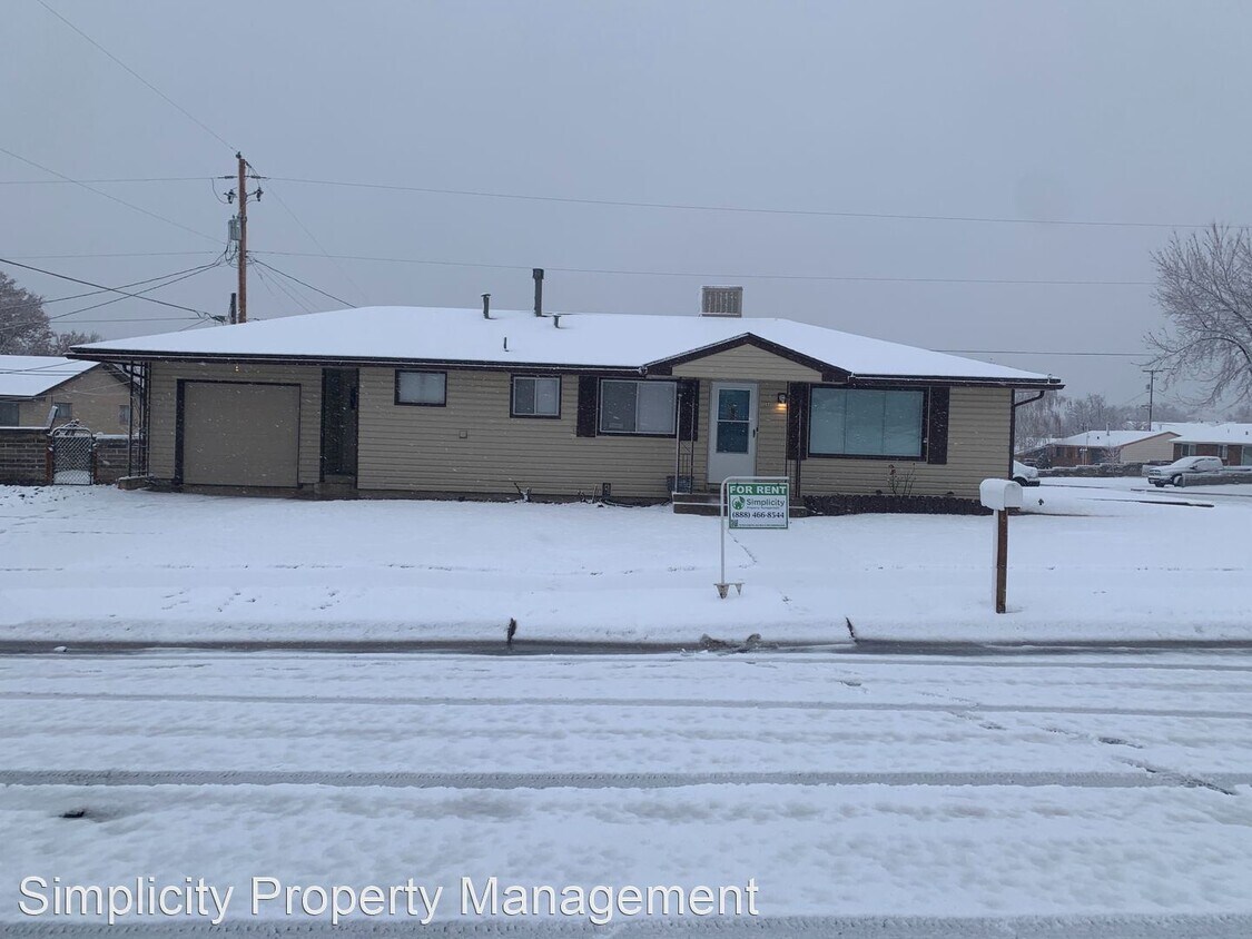 Primary Photo - 3 br, 1 bath House - 306 South 600 East