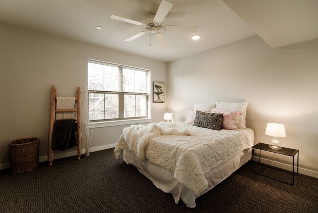 Building Photo - Westview Apartments – 203 (1BR)