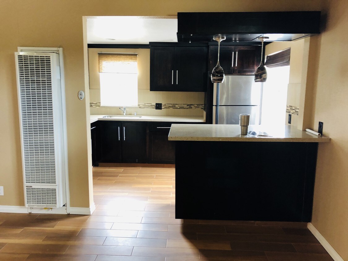 Kitchen/center island - 2055 S Winchester Blvd