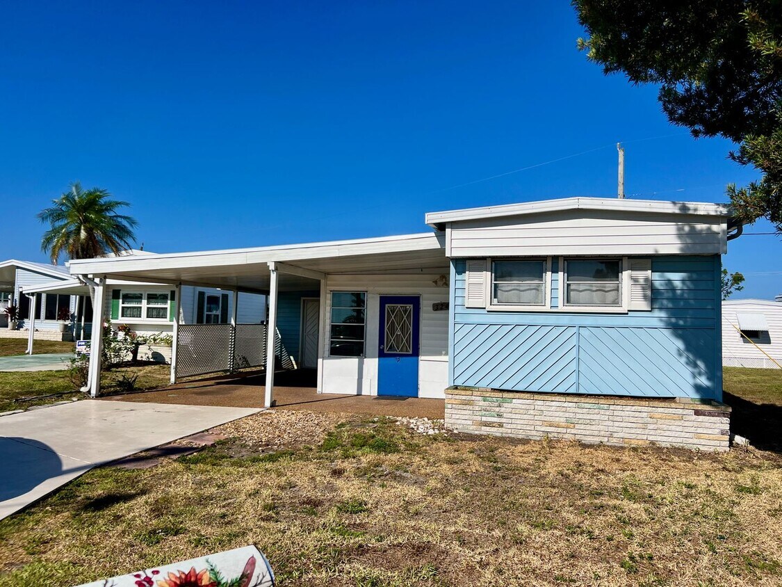 Foto principal - 3 bed 2 bath home in Harbor Cove