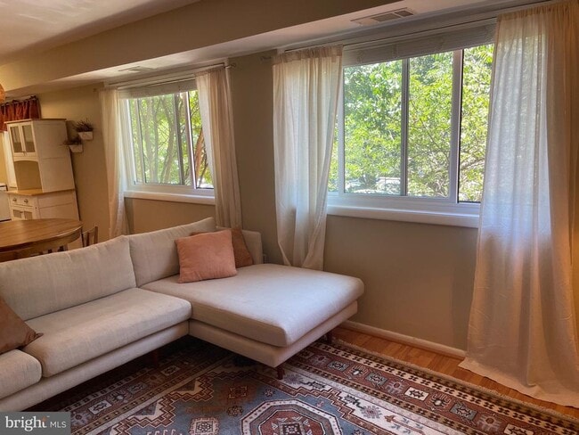 Foto del edificio - 3342 S 28th St