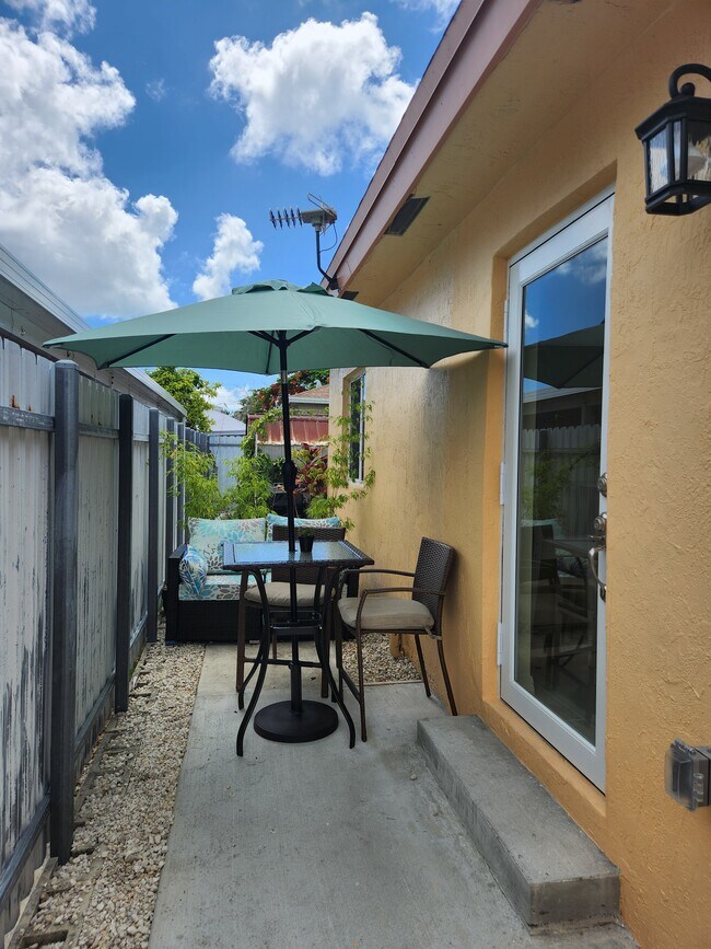 Foto del edificio - 7941 NW 14th Pl
