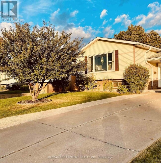 Building Photo - 143 Highridge Ave