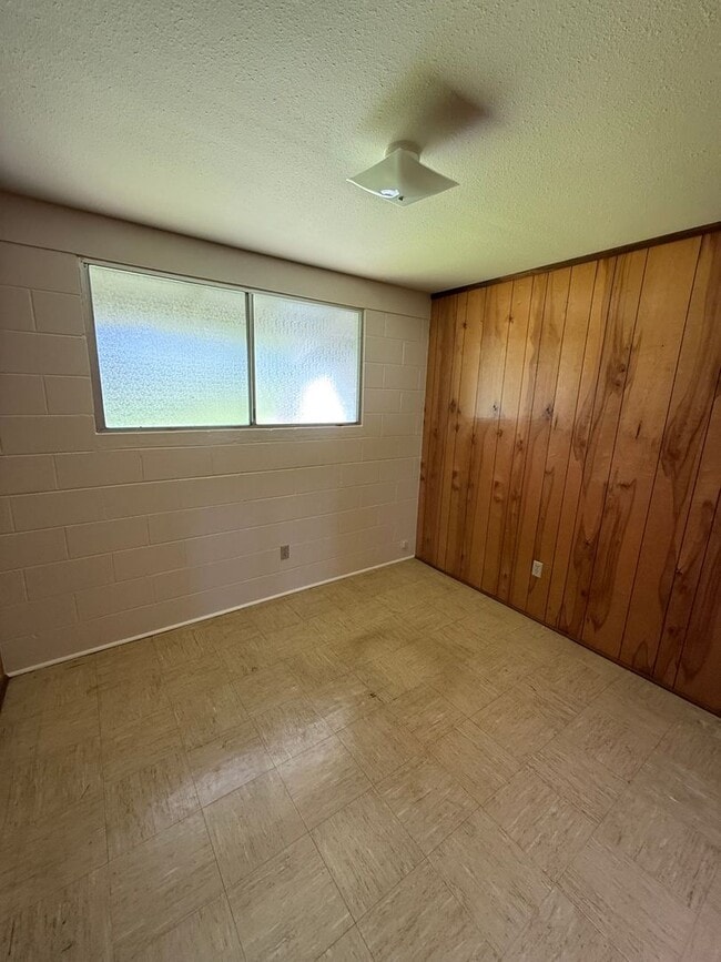 Building Photo - 3 Bedroom / 2 Bathroom Home in Makawao!