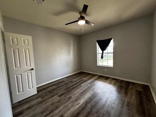 Foto del edificio - 1506-1506 James Ave