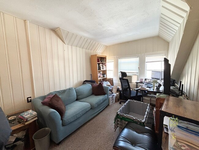 Building Photo - 21 Osborne Rd