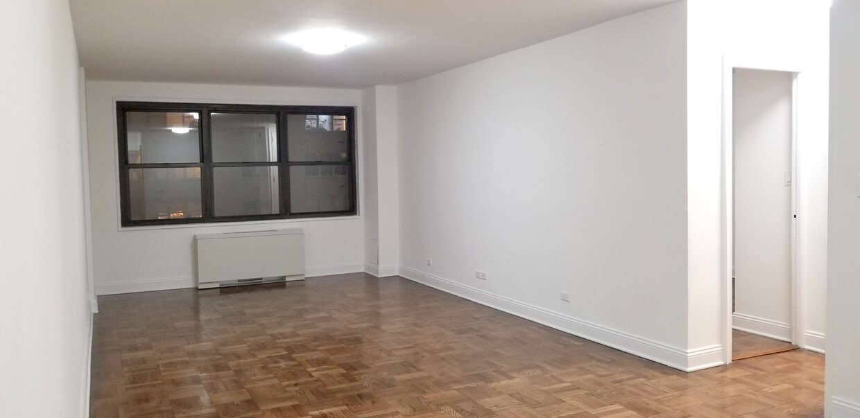 Primary Photo - 88 5th Ave
