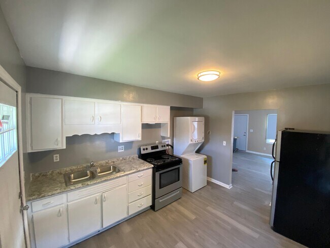 Foto del edificio - 220-226 S Smithville Rd