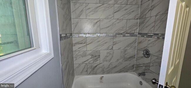 Foto del edificio - 405 34th St SE