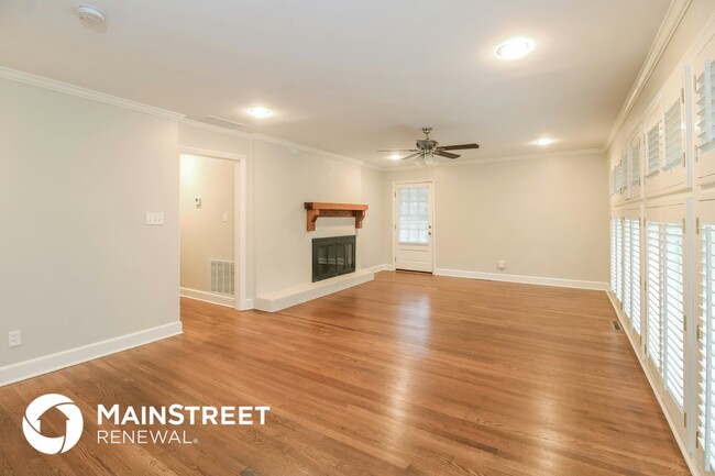 Building Photo - 3056 Kinnamon Rd