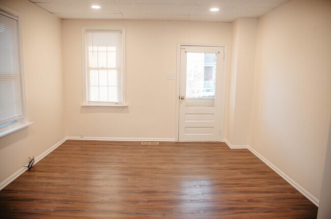 Foto del edificio - 5972 Pine St