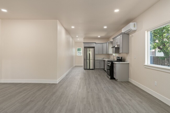 Foto del edificio - Adorable 3 Bedroom 2 Bathroom!