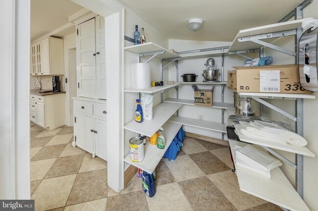 Building Photo - 416 Raritan Ave