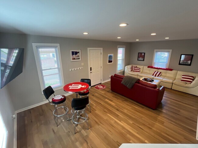 Foto del edificio - 402 E 17th St