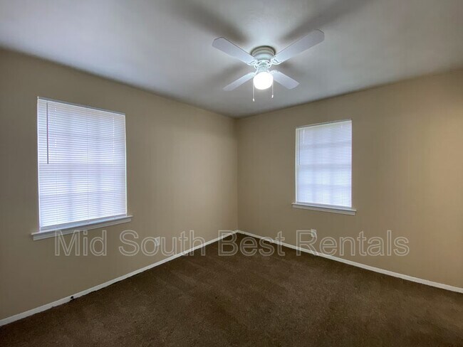 Foto del edificio - 2288 Pamela Dr