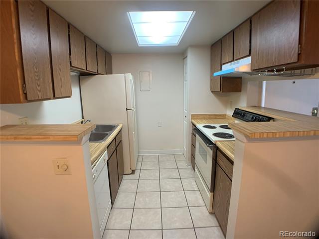 Foto del edificio - 14101 E Jewell Ave