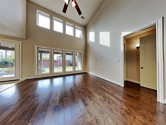 Foto del edificio - 1847 Chantilly Ln