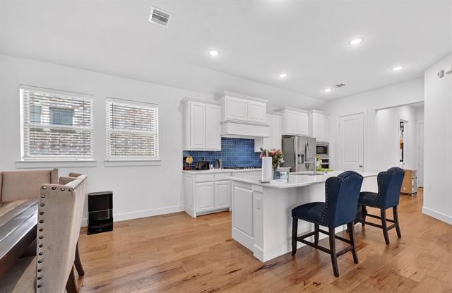 Foto del edificio - 4876 Connor Pl