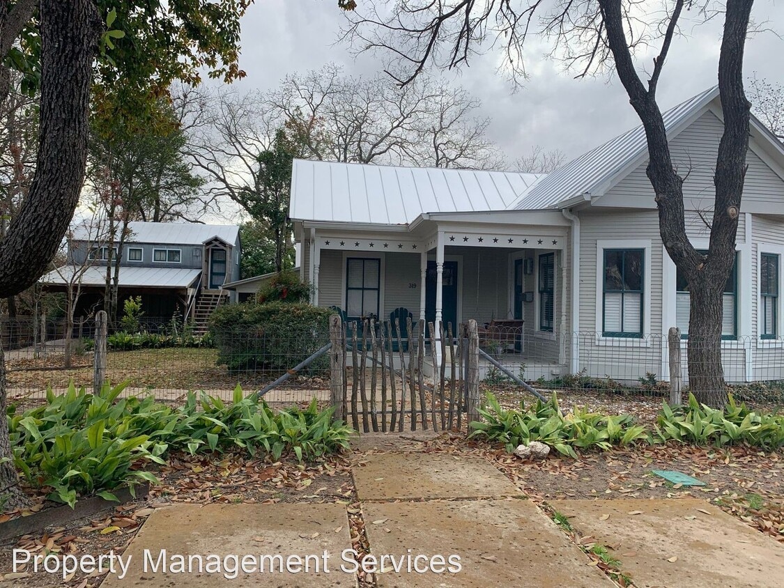 Primary Photo - 3 br, 3 bath House - 319 W. Creek St.
