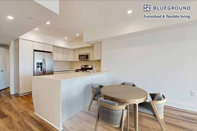 Foto del edificio - 1821 S Bentley Ave