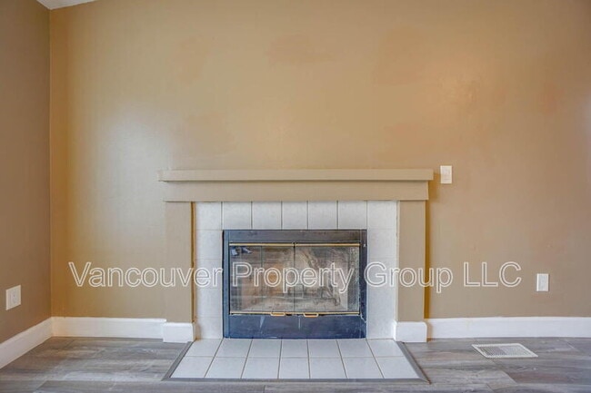 Foto del edificio - 5606 NE 48th Ave