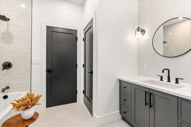 Foto del edificio - 241 Webster St