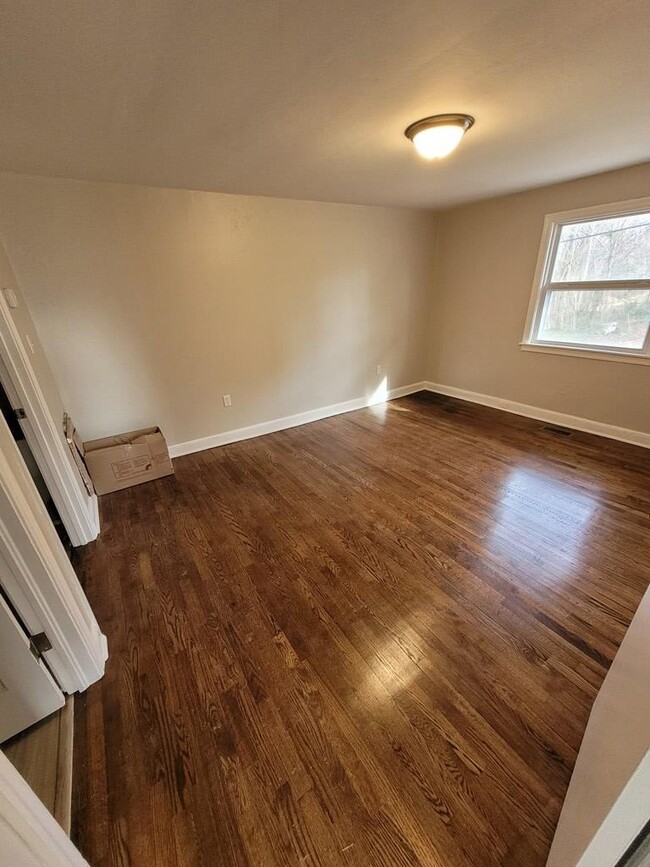 Foto del edificio - 1332 Hillcrest Ave