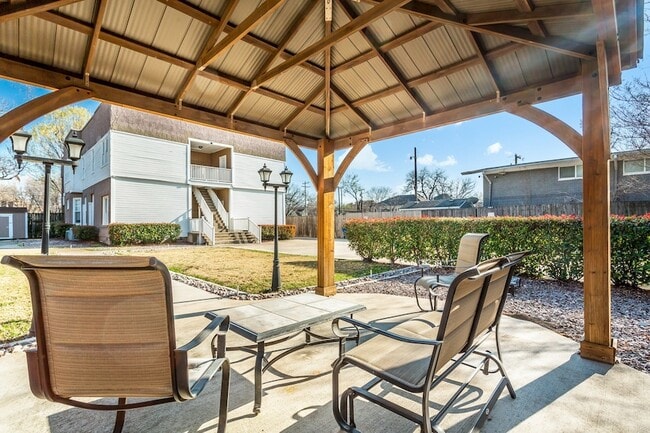 Photo - 4719 Junius St Apartment