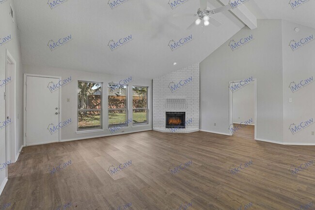 Foto del edificio - Stunning 4/2/2 in Plano!