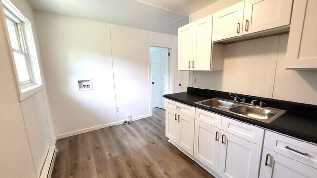 Foto del edificio - Two Bedroom Duplex apt for Rent: Two Weeks...