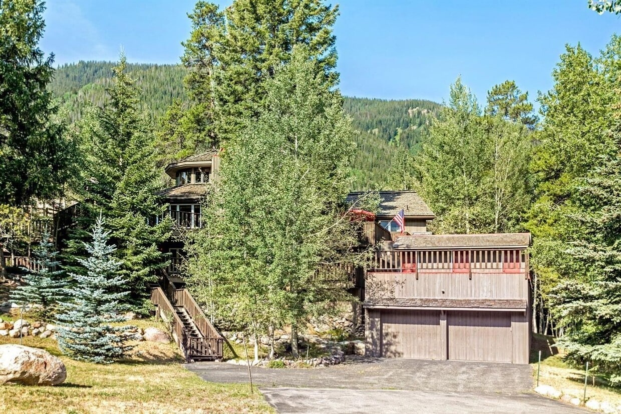 Primary Photo - Classic Vail Retreat with 2 Kitchens, Loft Office, and 2-Car Garage