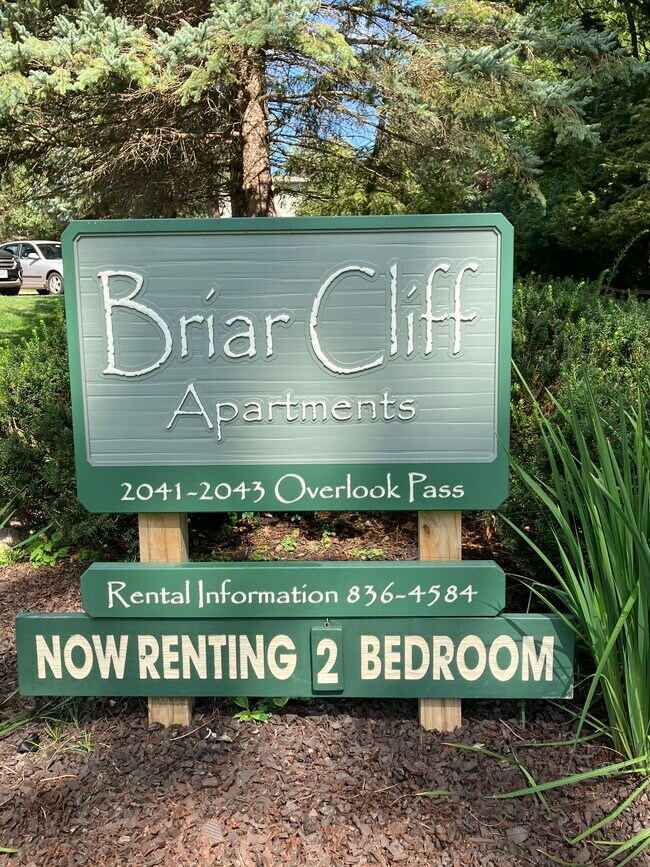 Foto del edificio - Briar Cliff Apartments