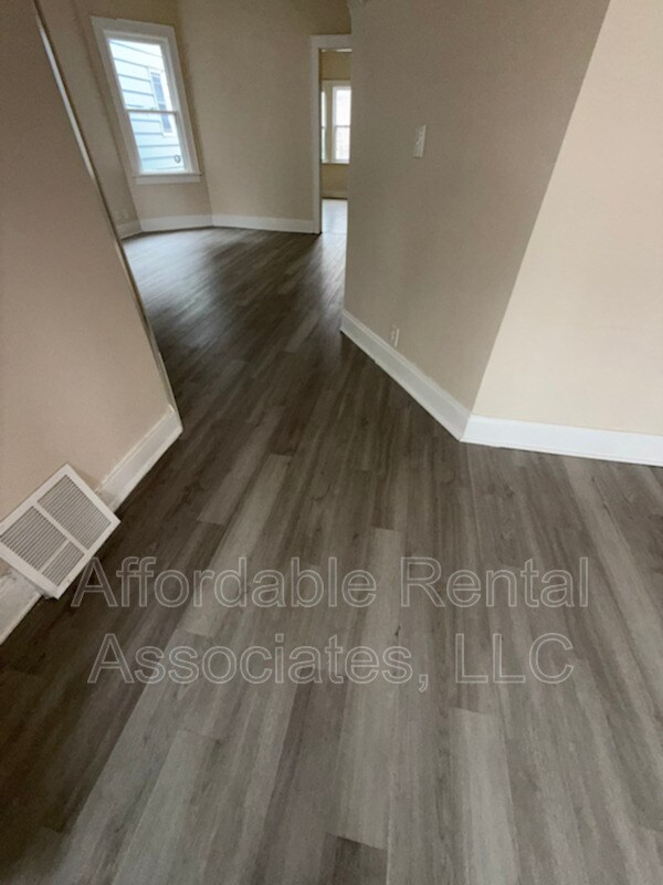 Building Photo - 2627A S 6th St