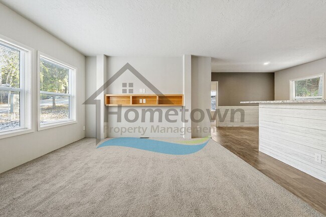 Foto del edificio - 3 Bedroom 2 Bathroom Home on a Private Lot out in the Country Near Sagle!