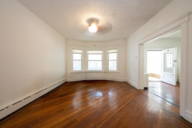 Building Photo - 163 Jewett Ave