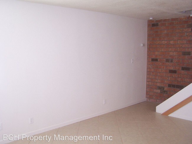 Building Photo - 257 Sharp Cir