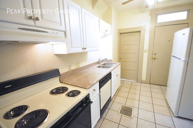 Foto del edificio - 233 E Northwood Ave
