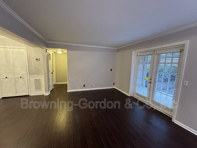 Foto del edificio - 5025 Hillsboro Pike