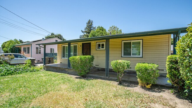 Foto del edificio - Charming 2 bedroom 1 bath!