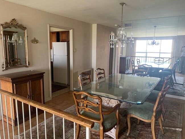 Dining Room - 1200 N Nash St