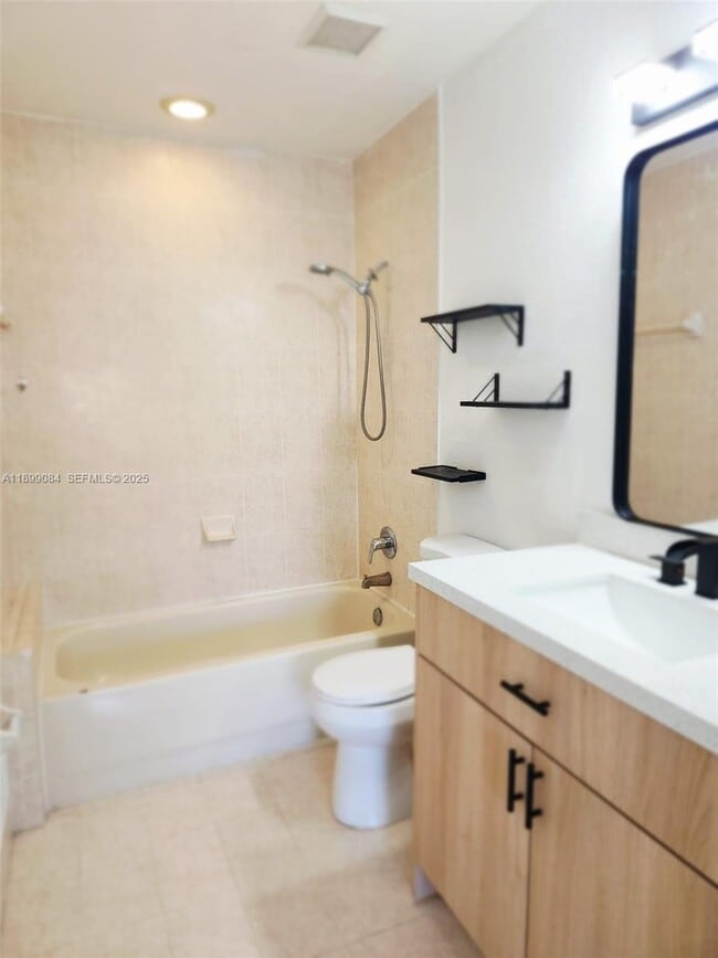 Foto del edificio - 18861 NW 86th Ct