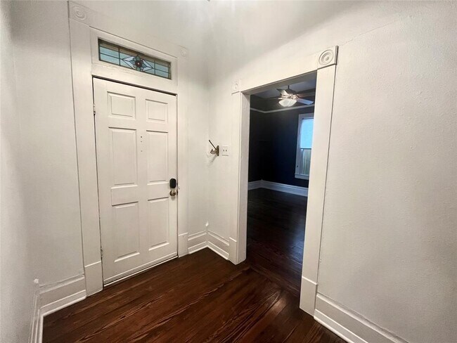 Building Photo - 1220 Wagner St