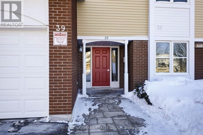 Building Photo - 39 Stonehaven Dr