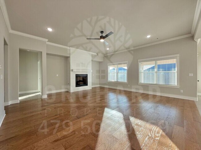 Foto del edificio - Tontitown- Single-Family Home- Desirable Hickorywood Plan- 4 Bedroom!