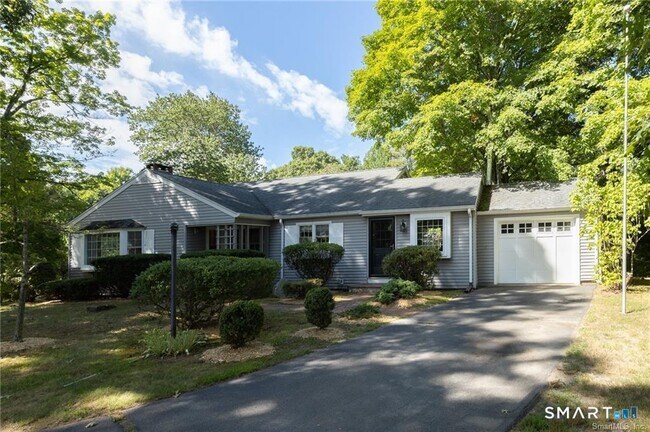 Foto del edificio - 37 Old Wheeler Ln