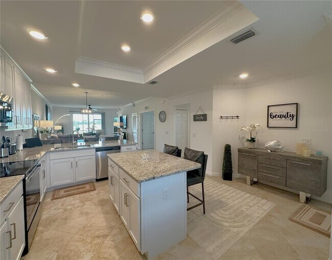 Building Photo - 14040 Heritage Landing Blvd